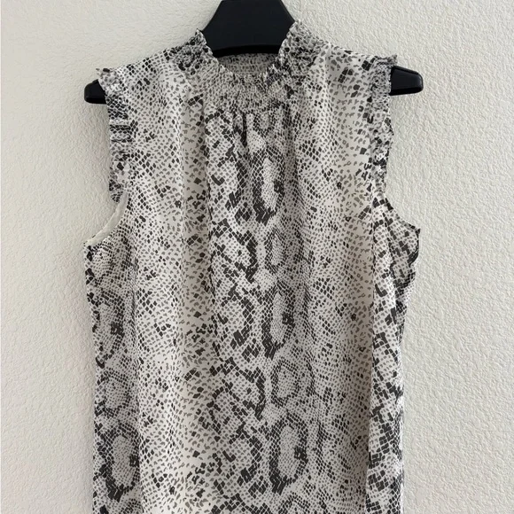 Women's Sleeveless Snake Print Top - Picture 3 of 4